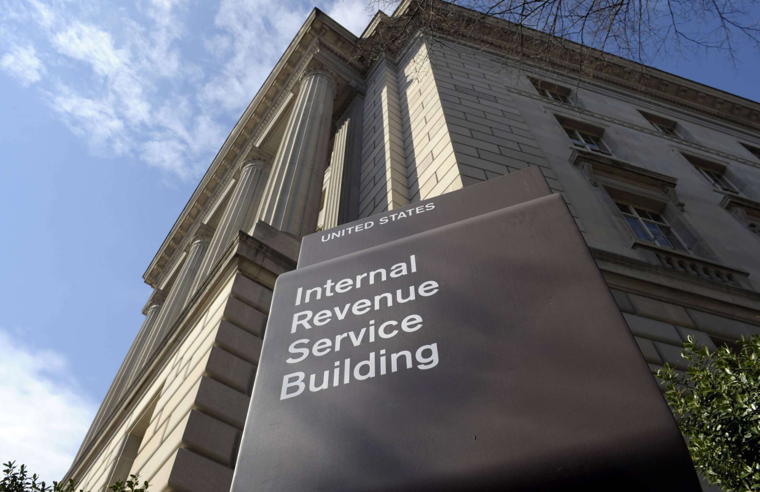 Featured image for IRS Union Announces Partial Closure in Event of Government Shutdown