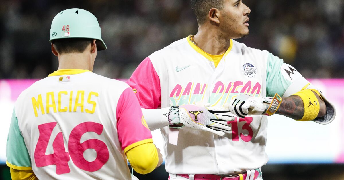 Manny Machado returns from injury for Padres.