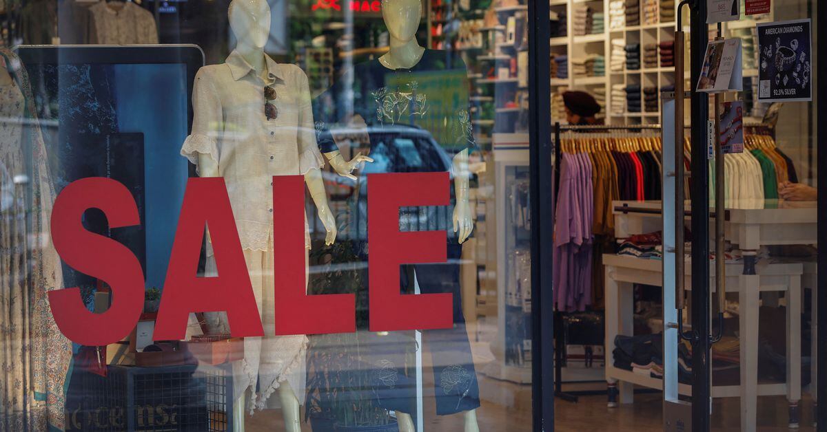 Featured image for Indian Fashion Retailers Hit Hard by Soaring Tomato and Onion Prices