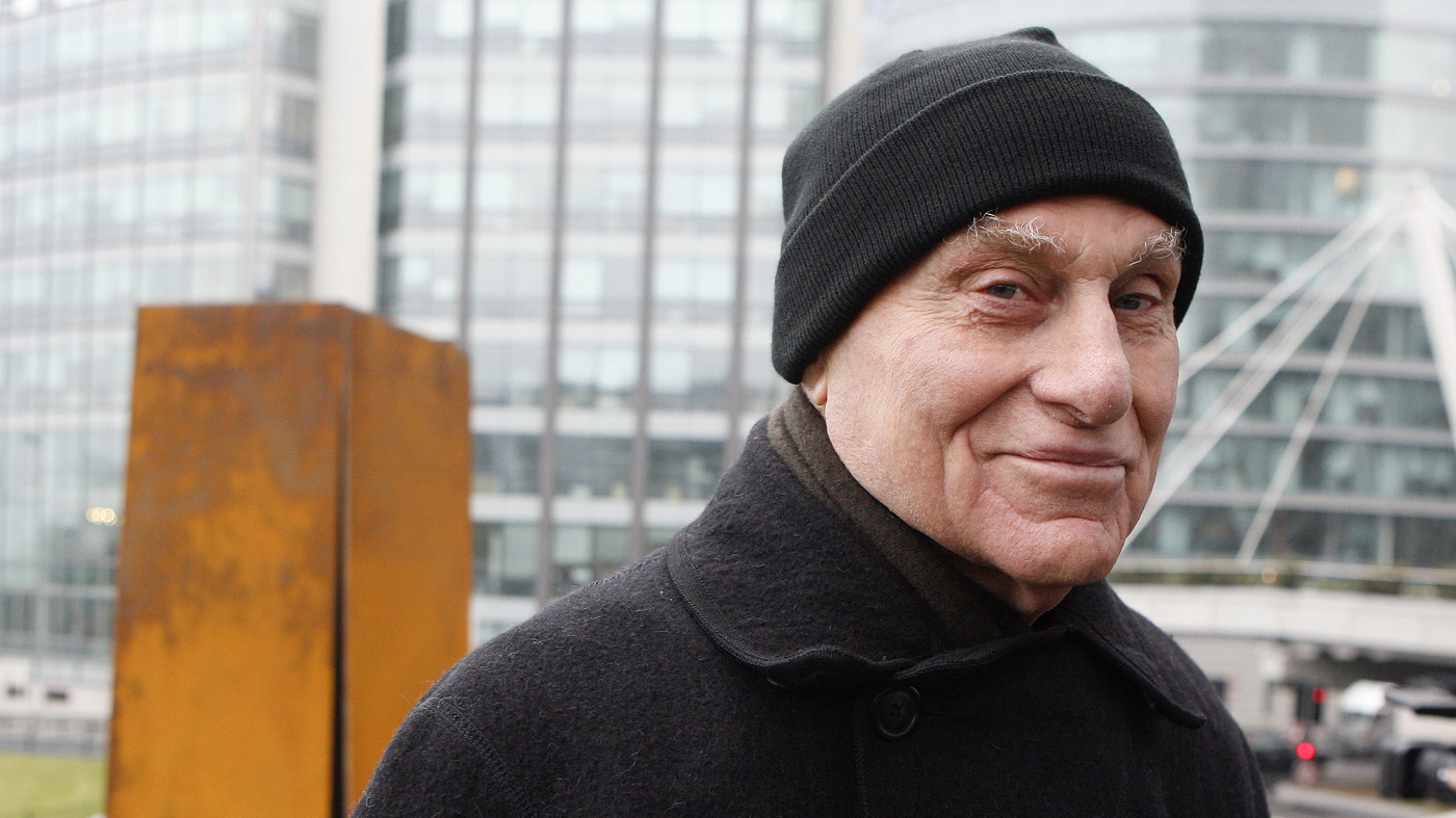 Featured image for "Renowned American Sculptor Richard Serra Passes Away at 85"