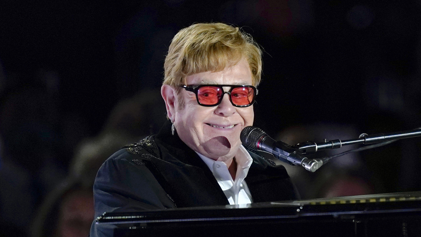 Featured image for Elton John Opens Up About Vision Loss Due to Eye Infection