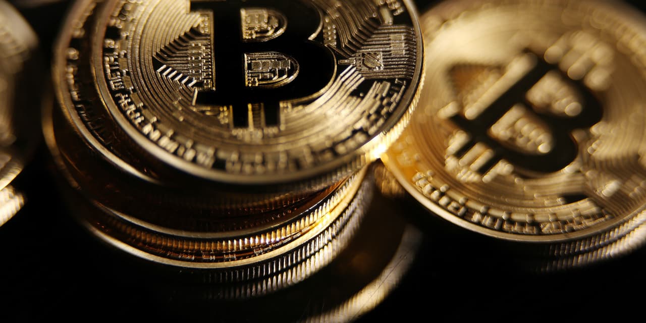 Bitcoin's Price Surges Amid Bank Turmoil and Stock Market Connection.