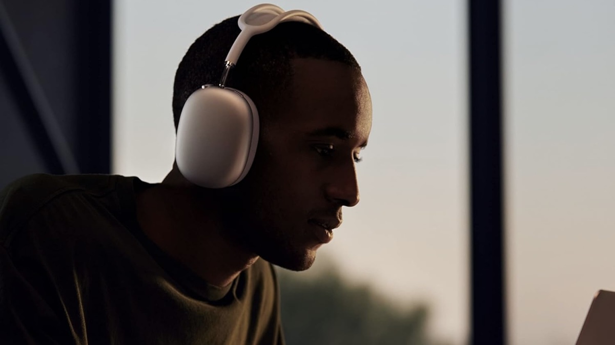 Featured image for "Unbeatable Cyber Monday AirPod Deals: AirPods Pro Hit All-Time Low Price!"