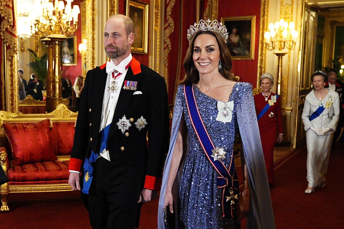 Featured image for Royal Tiaras Shine at German State Banquet
