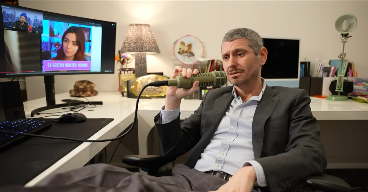 Featured image for YouTuber Ethan Klein Sues Reddit Mods Over Unmasking Fight