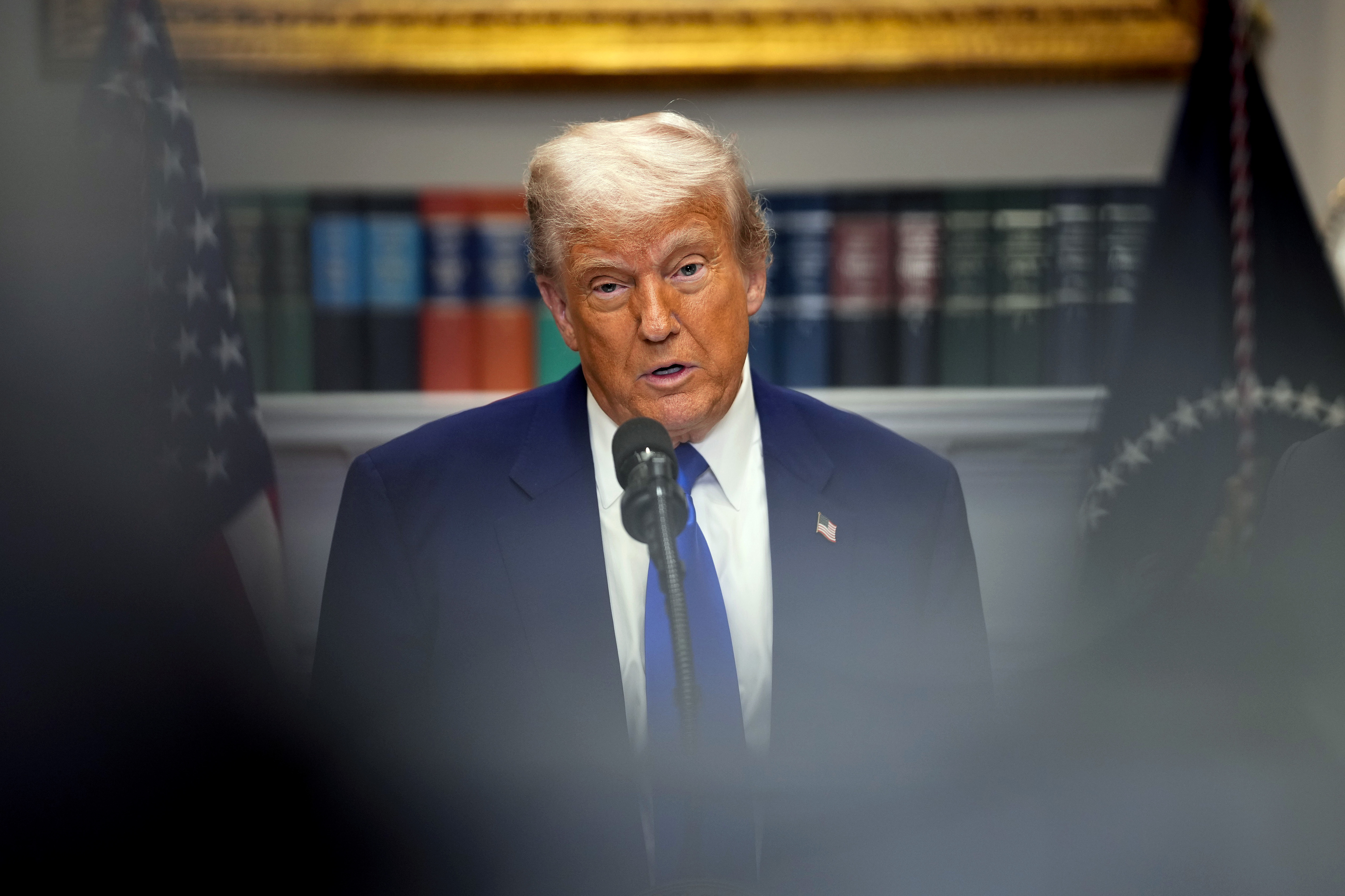 Featured image for Poll Shows Trump Faces Low Support on Key Issues and GOP Policy