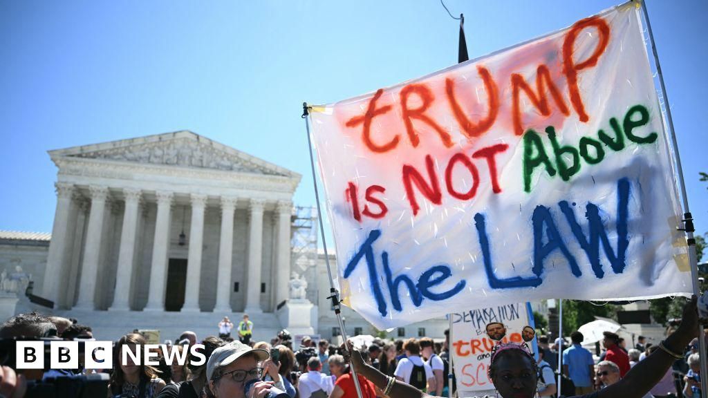 Featured image for Biden to Push for Major Supreme Court Reforms Including Term Limits and Ethics Code