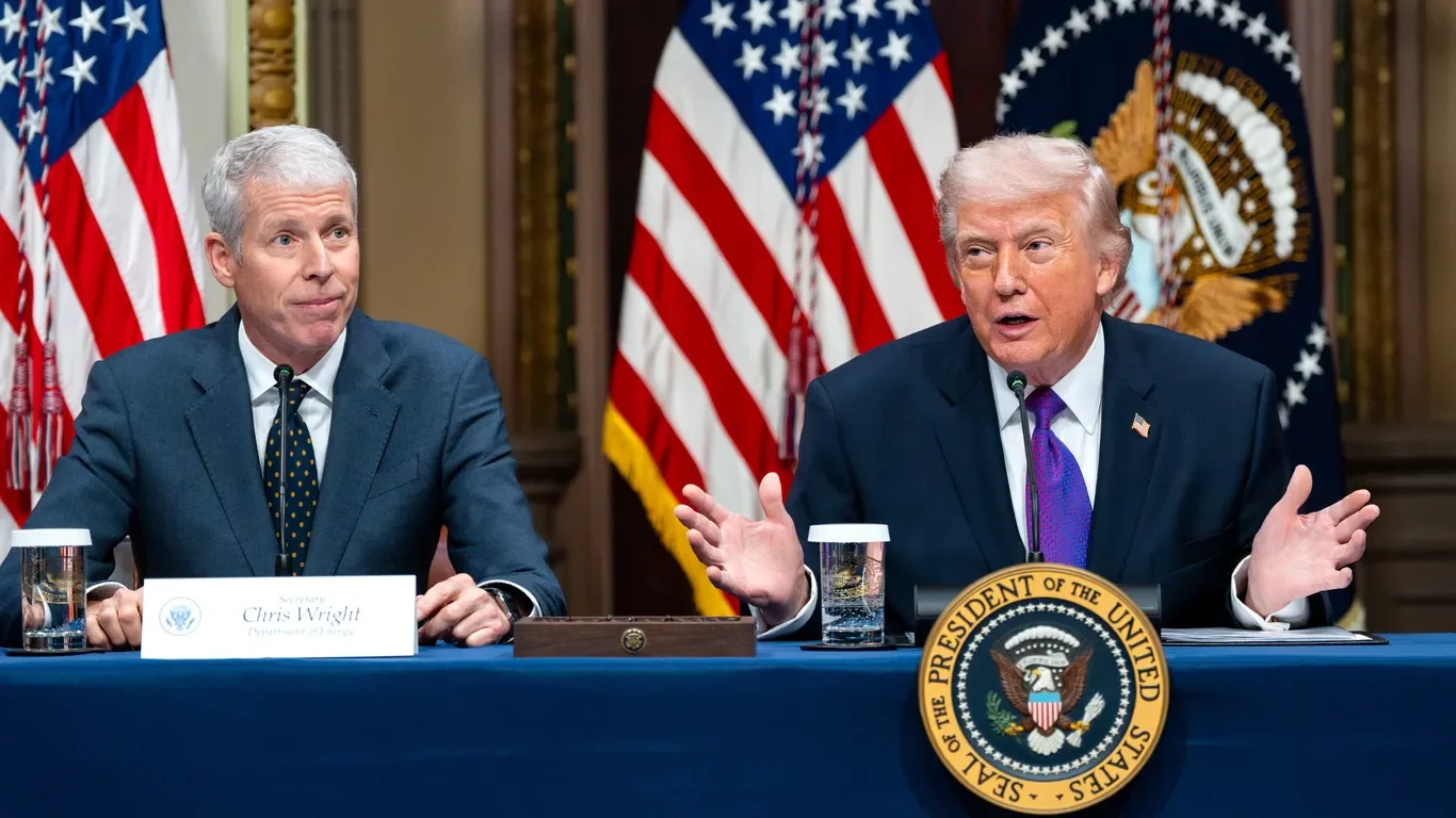 Hormuz Strait Crisis Sparks Push for Naval Escorts