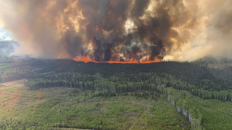Wildfire Smoke Blankets US Midwest and West Coast