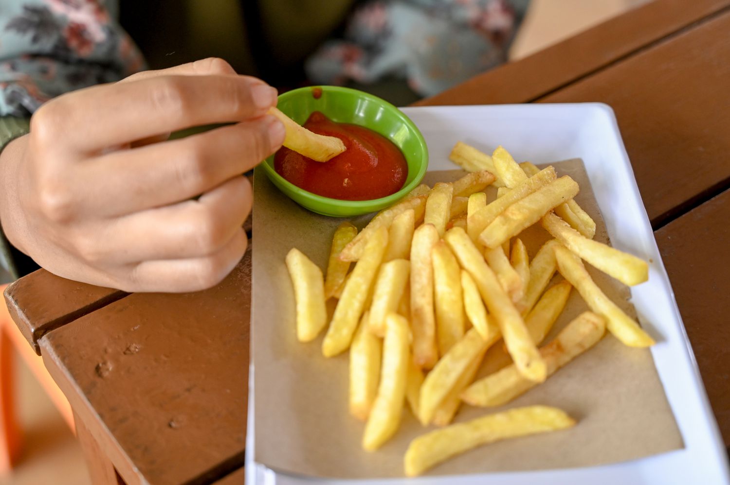 Featured image for "Combat Inflammation with These 5 Anti-Inflammatory Foods and Habits"