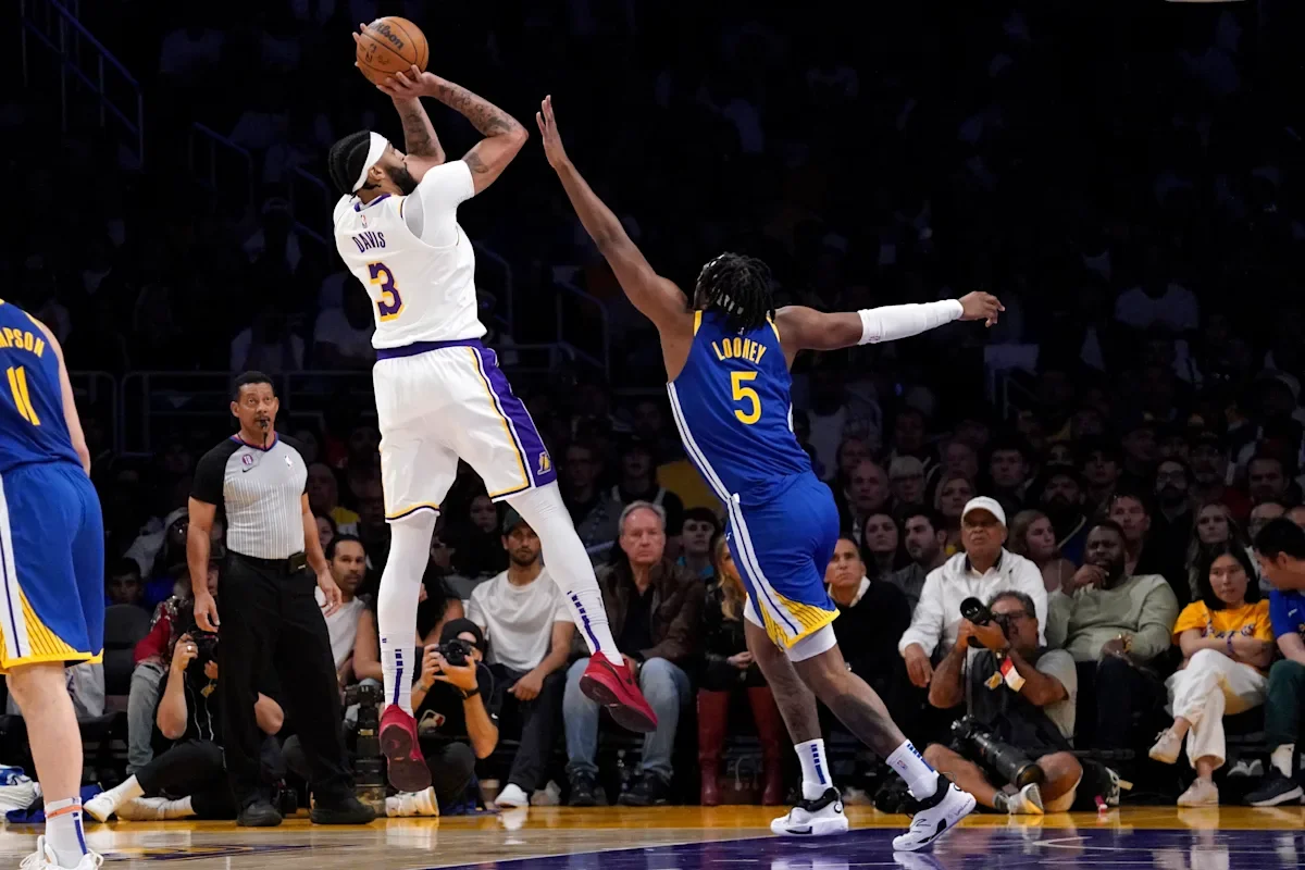 "Anthony Davis and Lakers dominate Warriors in pivotal Game 3 of NBA playoffs"