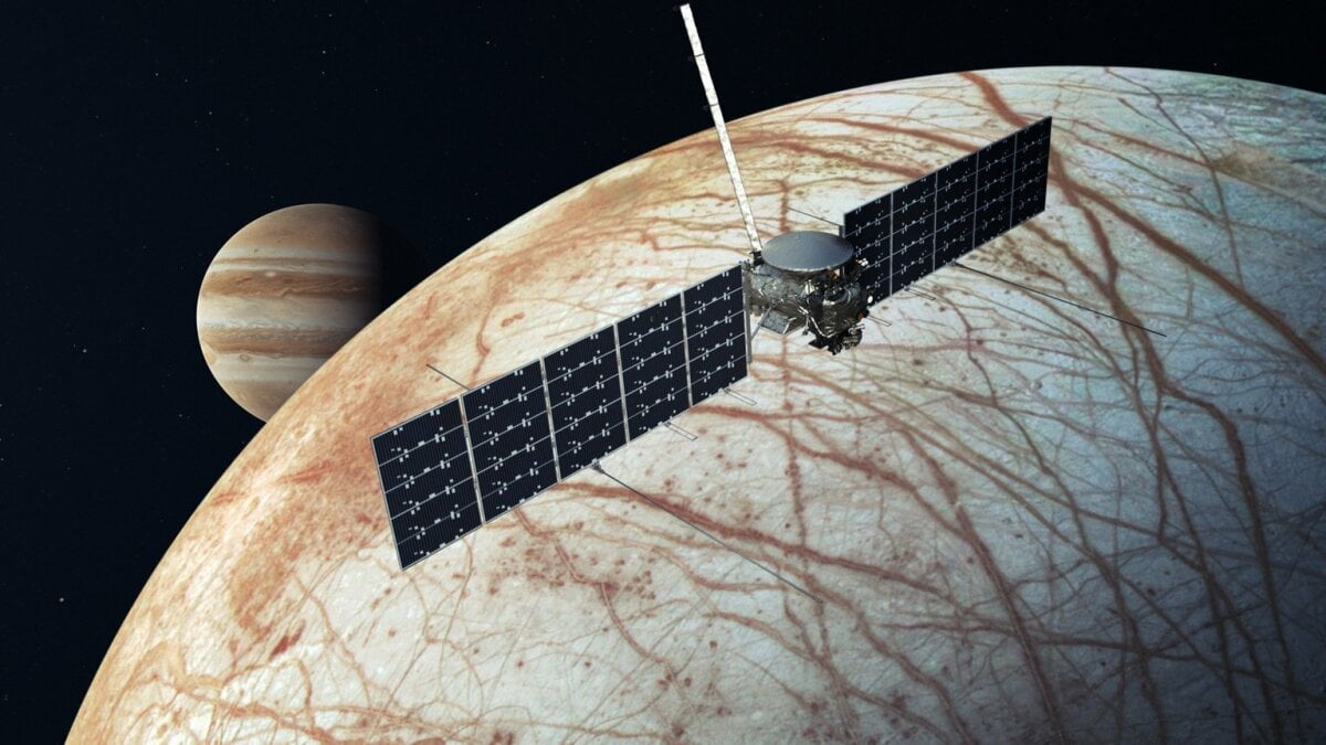 Featured image for "NASA's Surprising Discovery: Oxygen Levels on Europa Lower Than Expected"