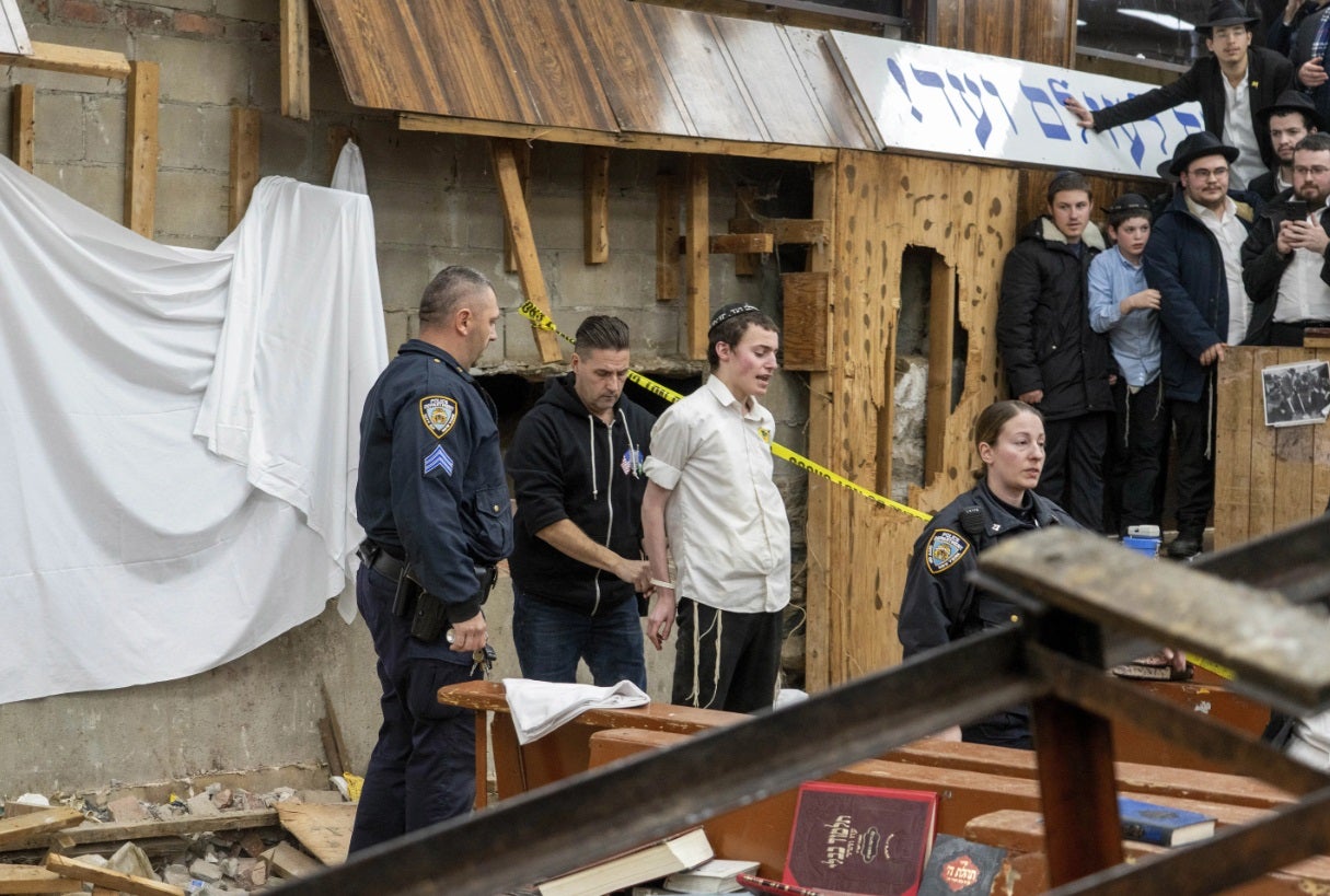 "Rabbinical Students' Secret Tunnel Sparks Chaos in NYC Synagogue"