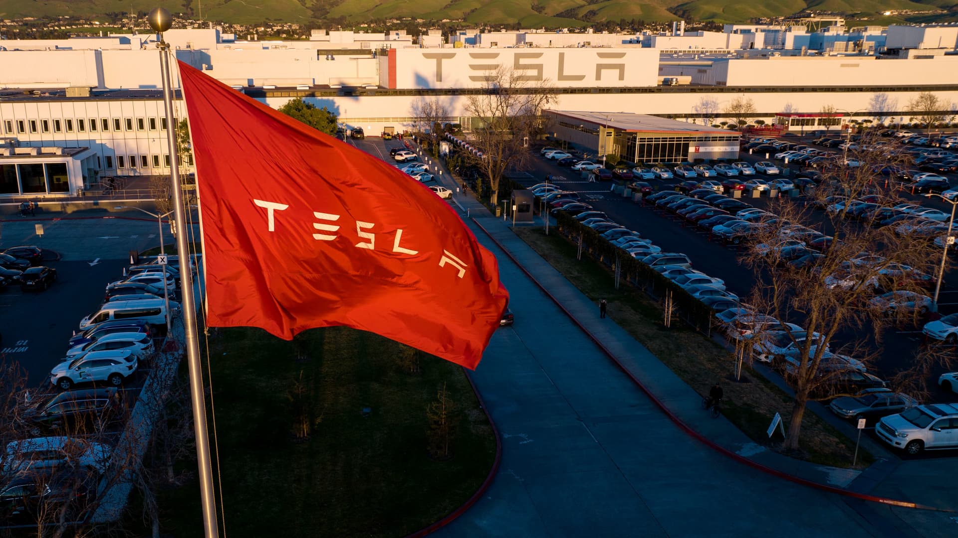 Featured image for "Tesla Raises Pay for U.S. Factory Workers Amid Union Victories"