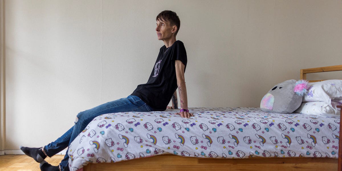 "Legalizing Death: The Controversy Surrounding Anorexic Canadian Woman's Right to Die"
