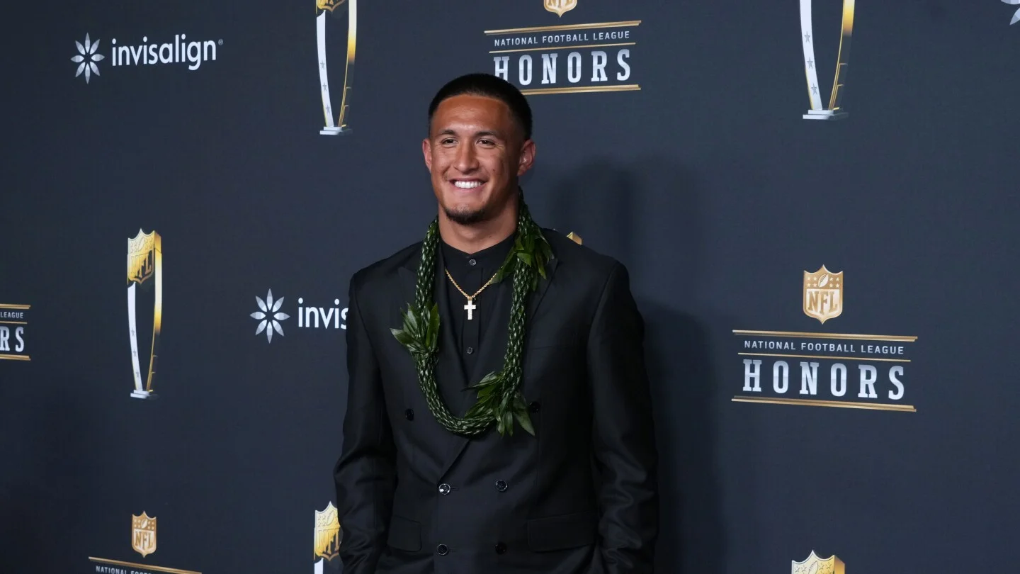 McMillan Captures Offensive Rookie of the Year for Panthers