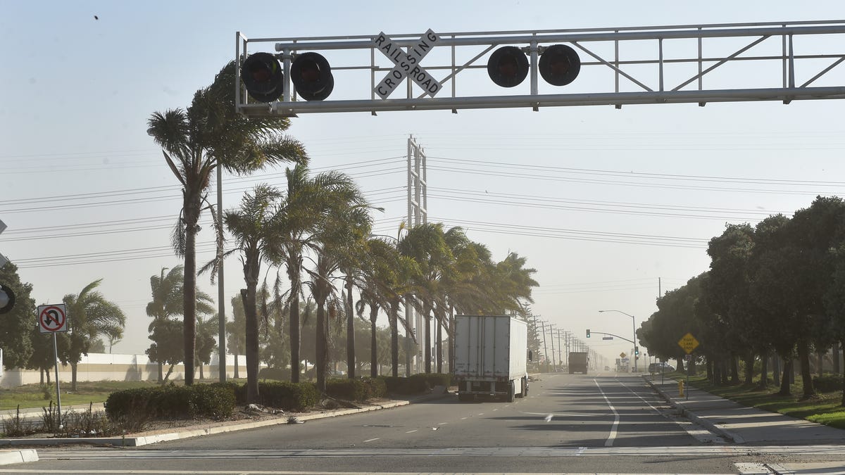 Featured image for Dangerous Diablo Winds and Red Flag Warnings Threaten California with Power Outages and Fire Hazards