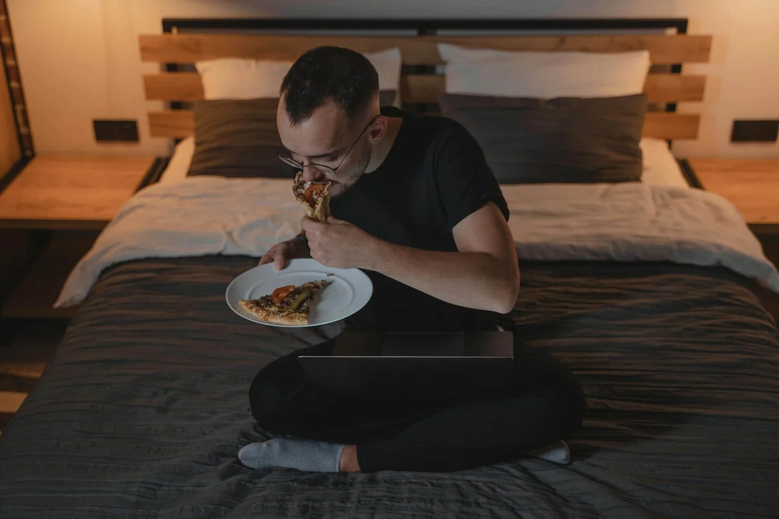 Dine Earlier, Sleep Better: A Simple Timing Trick for Heart Health