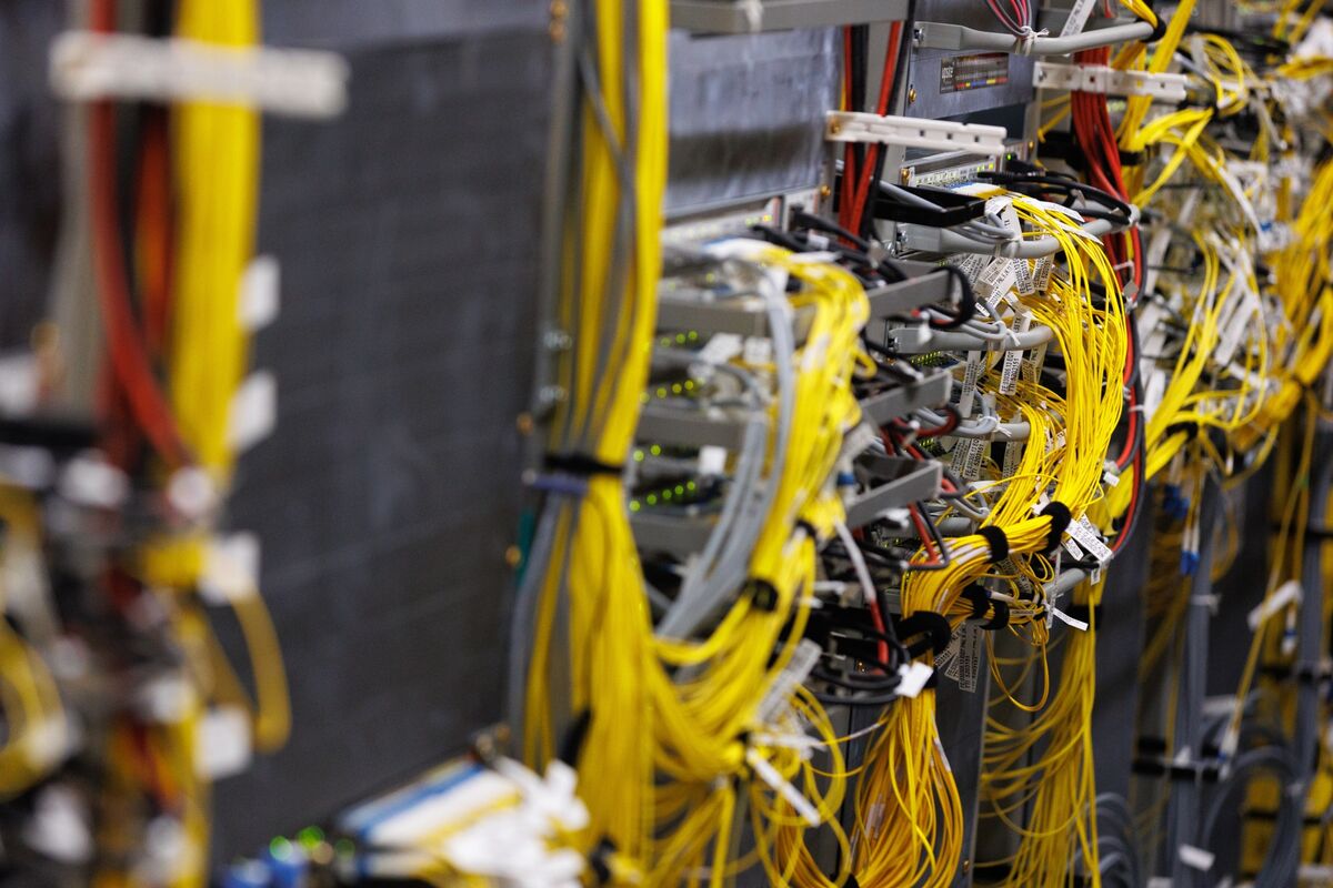 Featured image for AT&T to Acquire EchoStar Spectrum Licenses in $23 Billion Deal