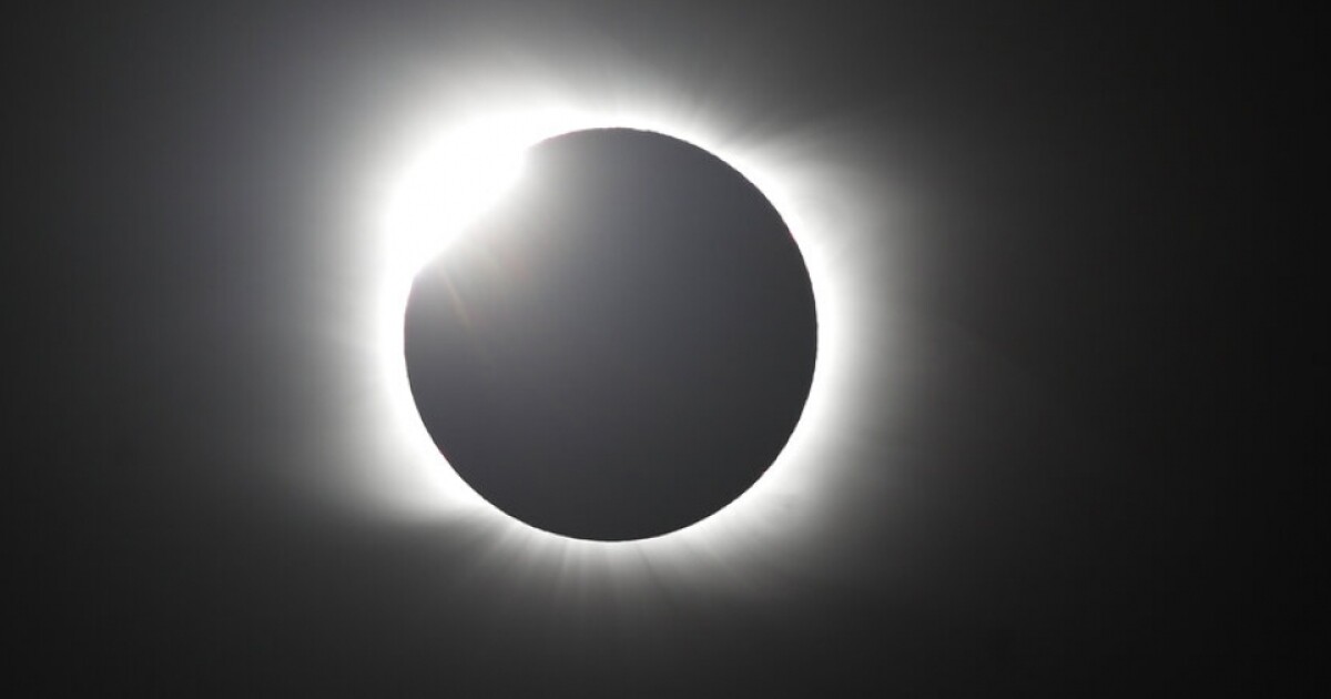 Featured image for Upcoming Solar Eclipses Visible in the US.