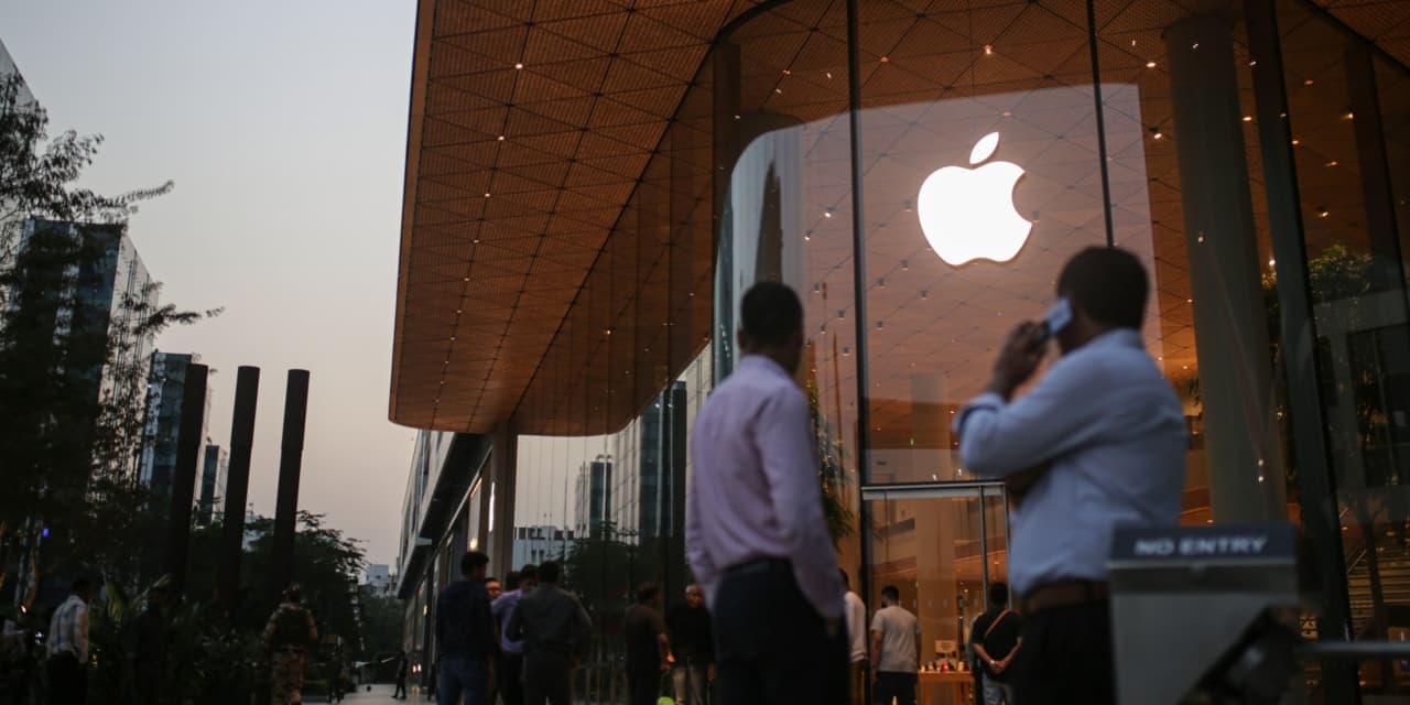 Apple Stock Targets Soar as Earnings Approach