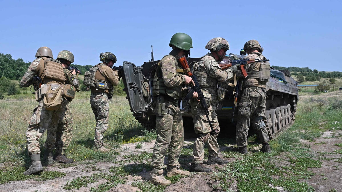 "Ukraine's Counteroffensive: A Risky Move in the War Against Russia"