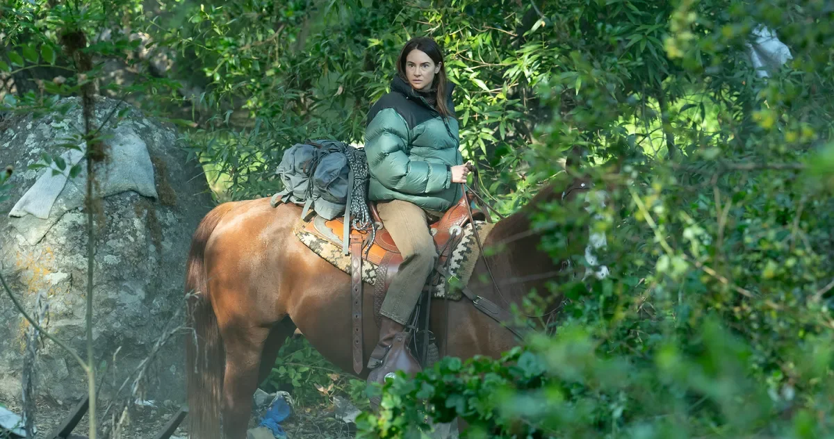 Paradise Season 2 Opens with Annie Clay in an Electricity-Free Apocalypse