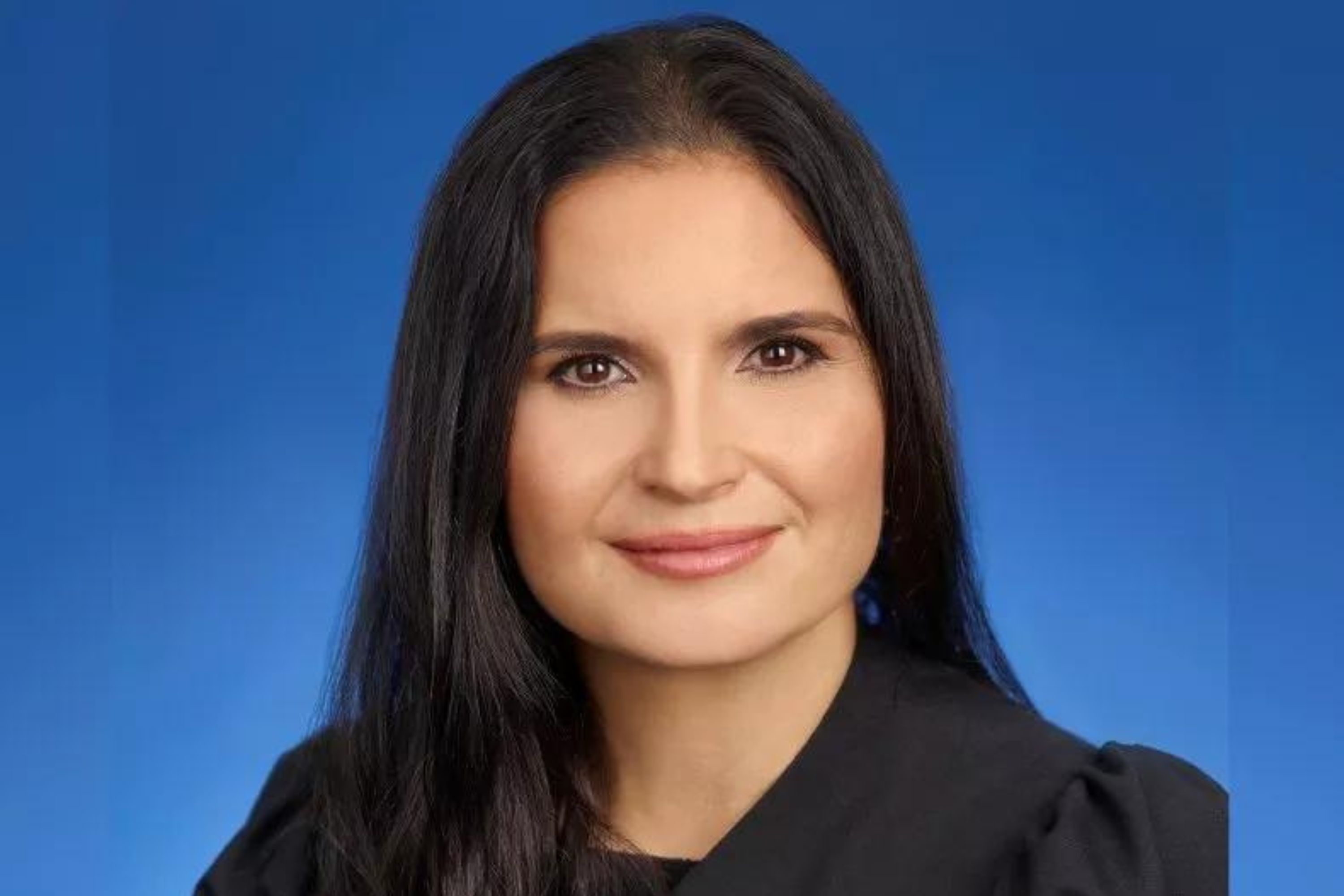 Featured image for "Legal Experts React to Trump's Controversial Handling of Classified Documents"