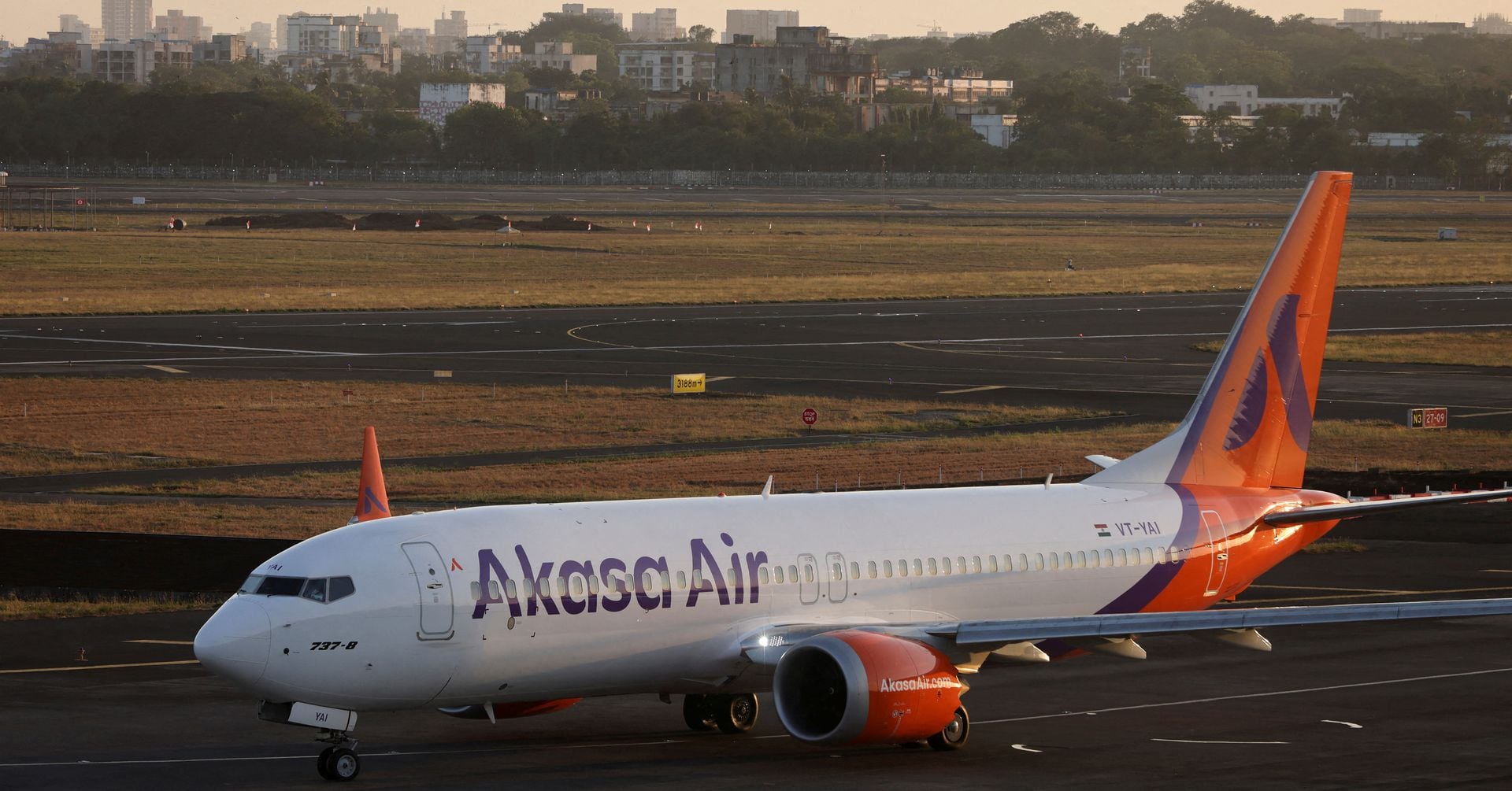 Featured image for "India's Akasa Air Places Order for 150 Boeing MAX Jets"