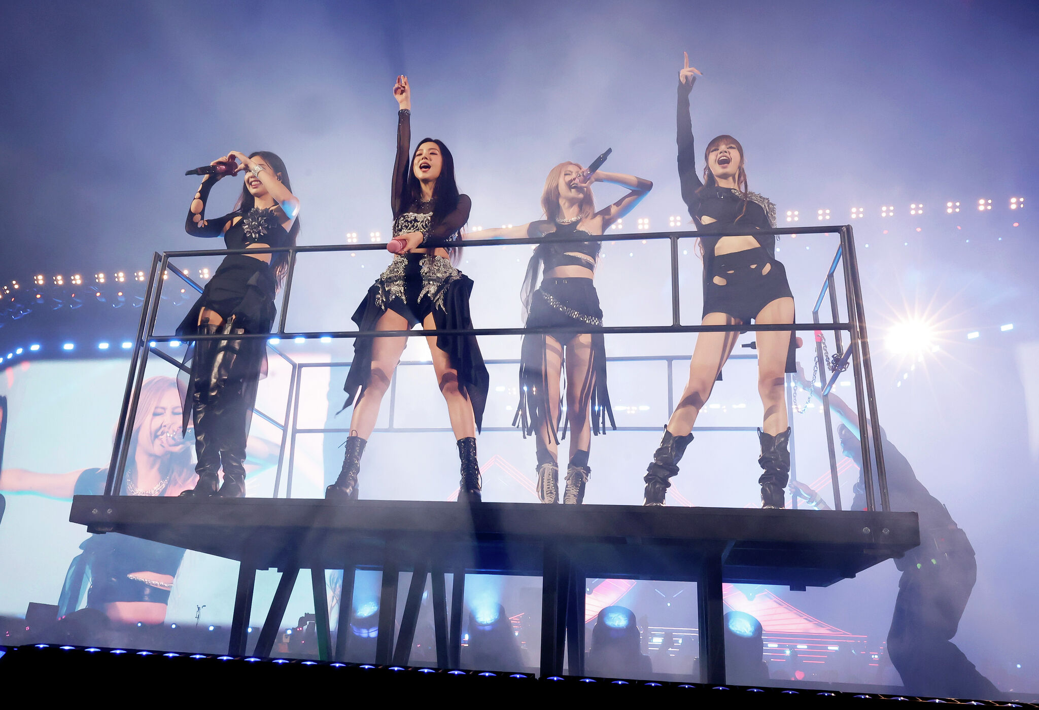 "Coachella 2023: K-pop sensations BLACKPINK steal the show"