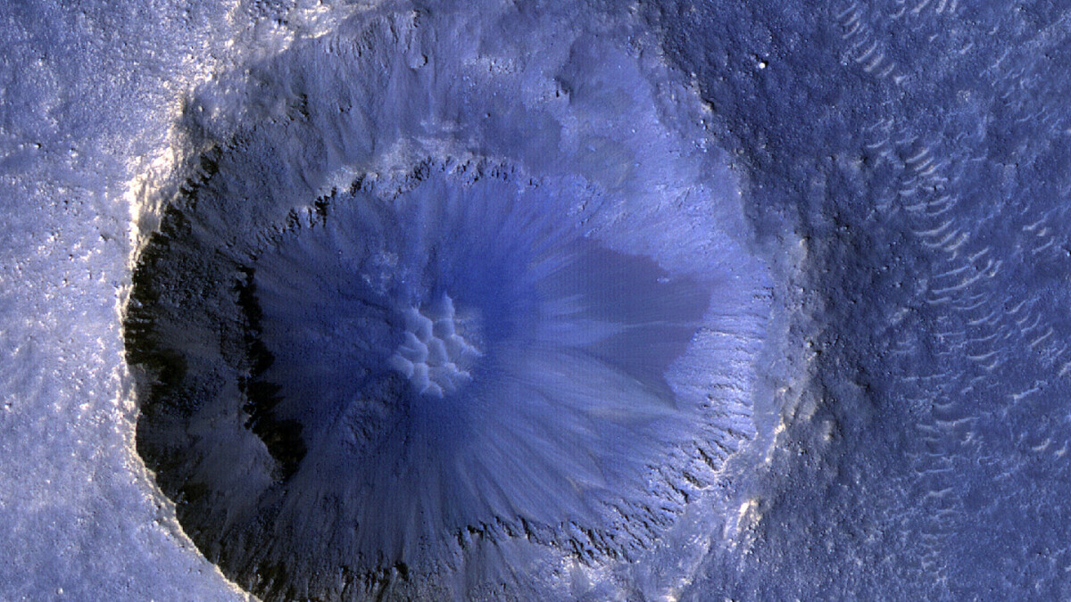 "NASA's spacecraft captures stunning new impact crater on Mars"