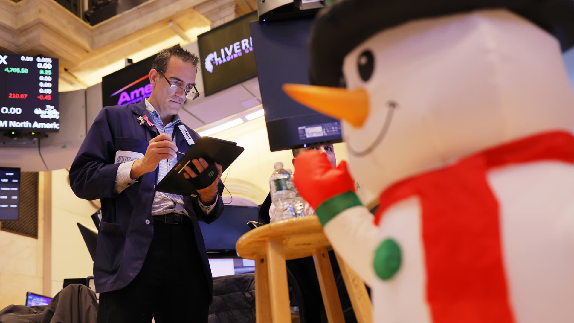 Featured image for "Advisors urge caution as stock market rally continues"