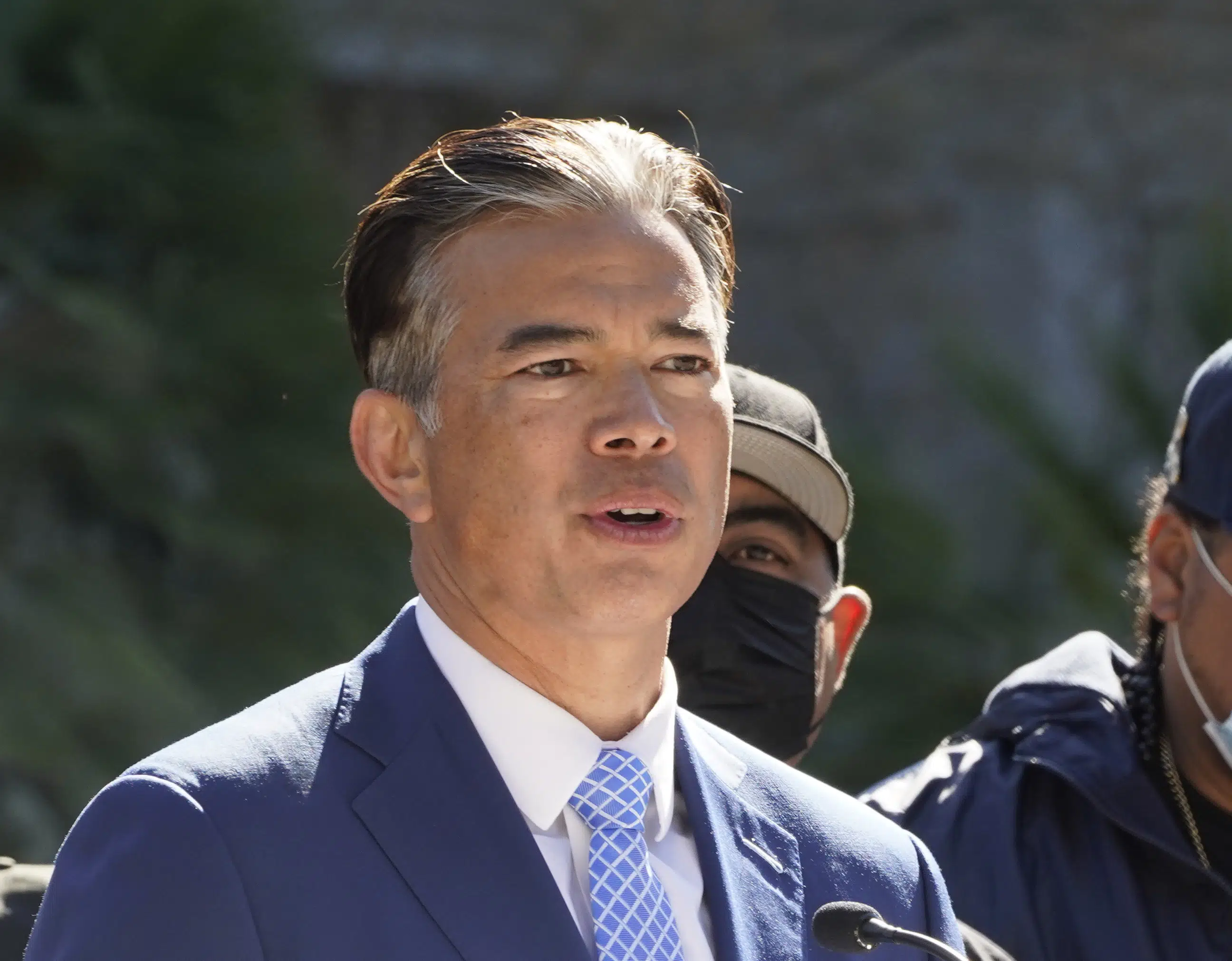 California AG accuses Florida of misleading migrant flight to Sacramento.