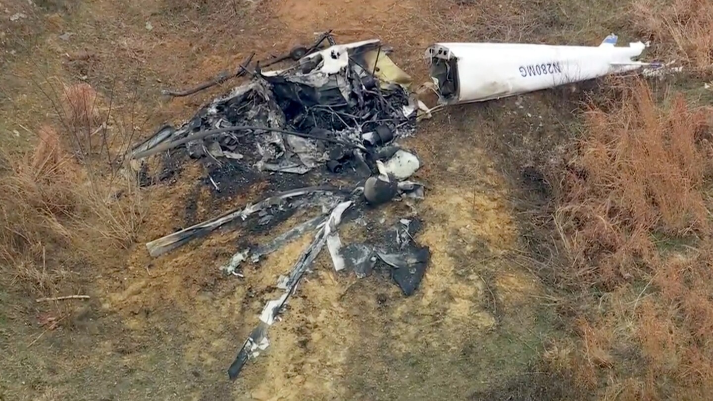 Featured image for Two Pilots Killed in Helicopter Collision in New Jersey
