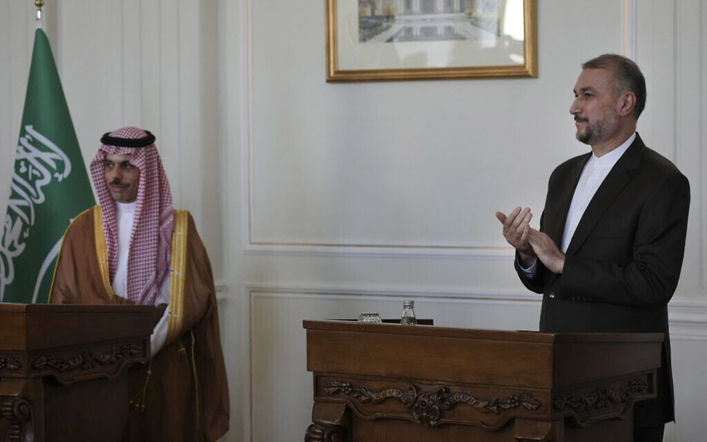 Featured image for Saudi Foreign Minister Skips Press Conference with Soleimani Photo in Tehran