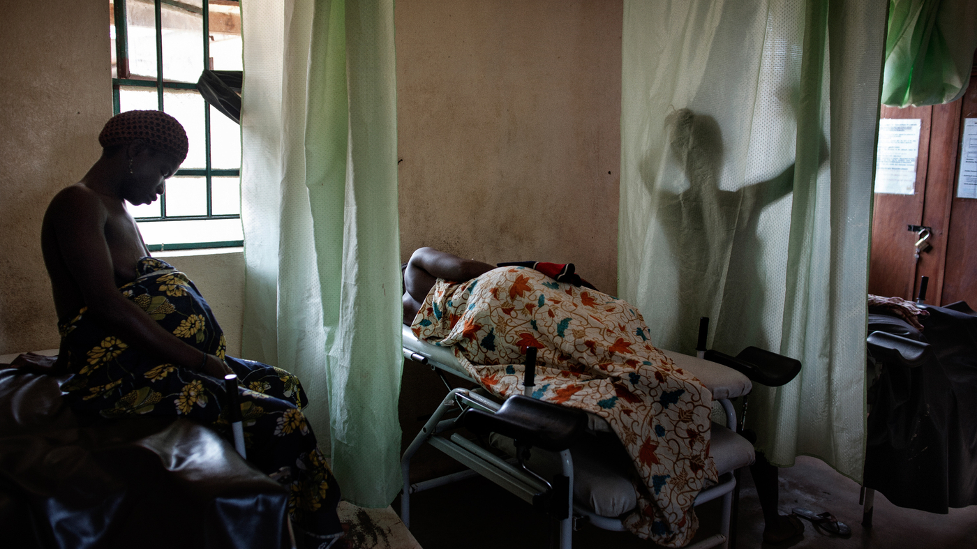 Featured image for Revolutionary Intervention Reduces Maternal Deaths from Postpartum Bleeding.