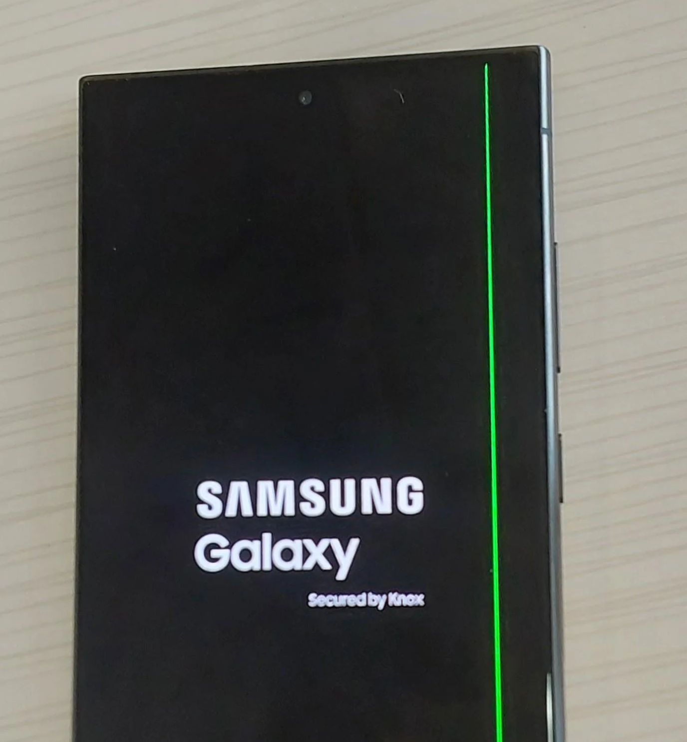 Featured image for "Samsung Addresses Display and Camera Issues with Galaxy S24 Ultra"