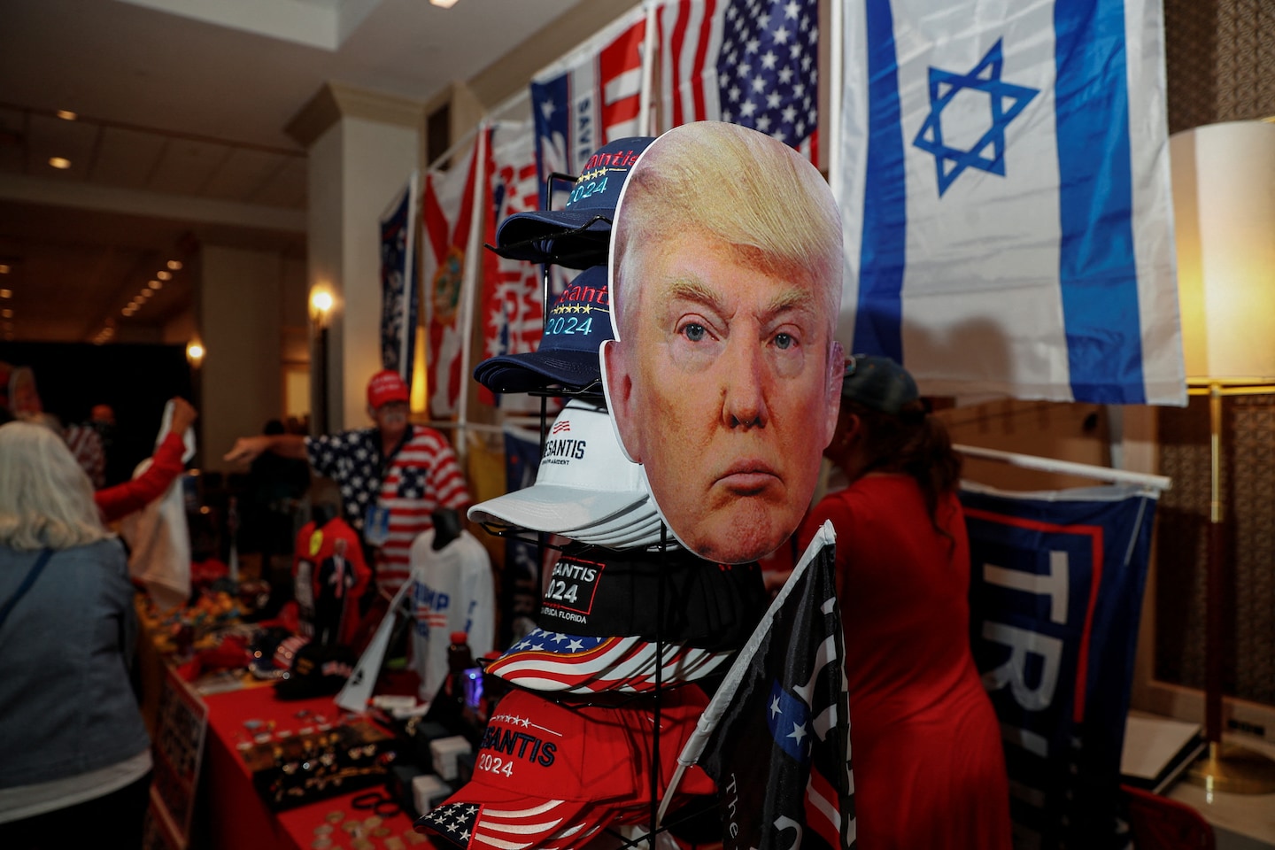 Trump Dominates Florida GOP Summit, Overshadowing DeSantis