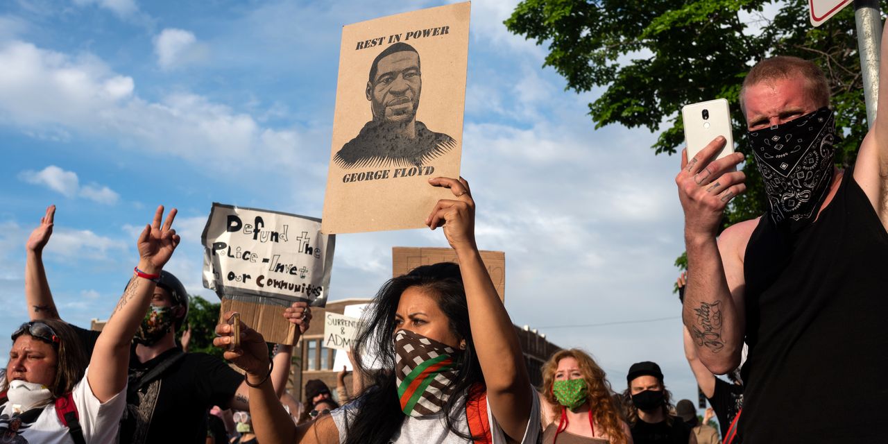 Featured image for FBI Used Spy Database to Search Jan. 6 Rioters and George Floyd Protesters