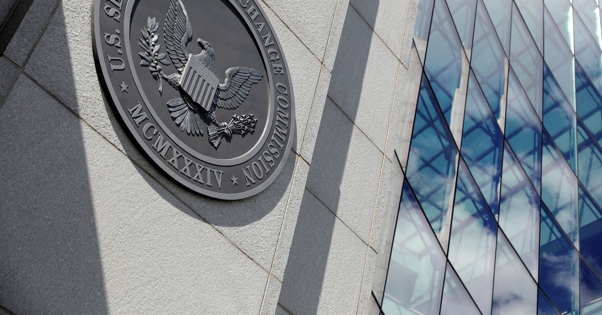 Featured image for "US SEC Delays Terraform Labs Trial for Do Kwon's Extradition to March"