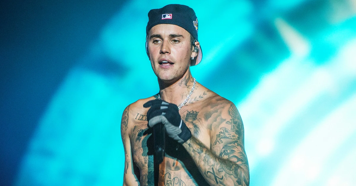 Featured image for Justin Bieber Impersonator Banned from Vegas Club After Stage Deception