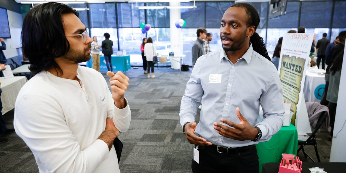 Featured image for "Challenges and Concerns: Navigating the Current US Job Market"