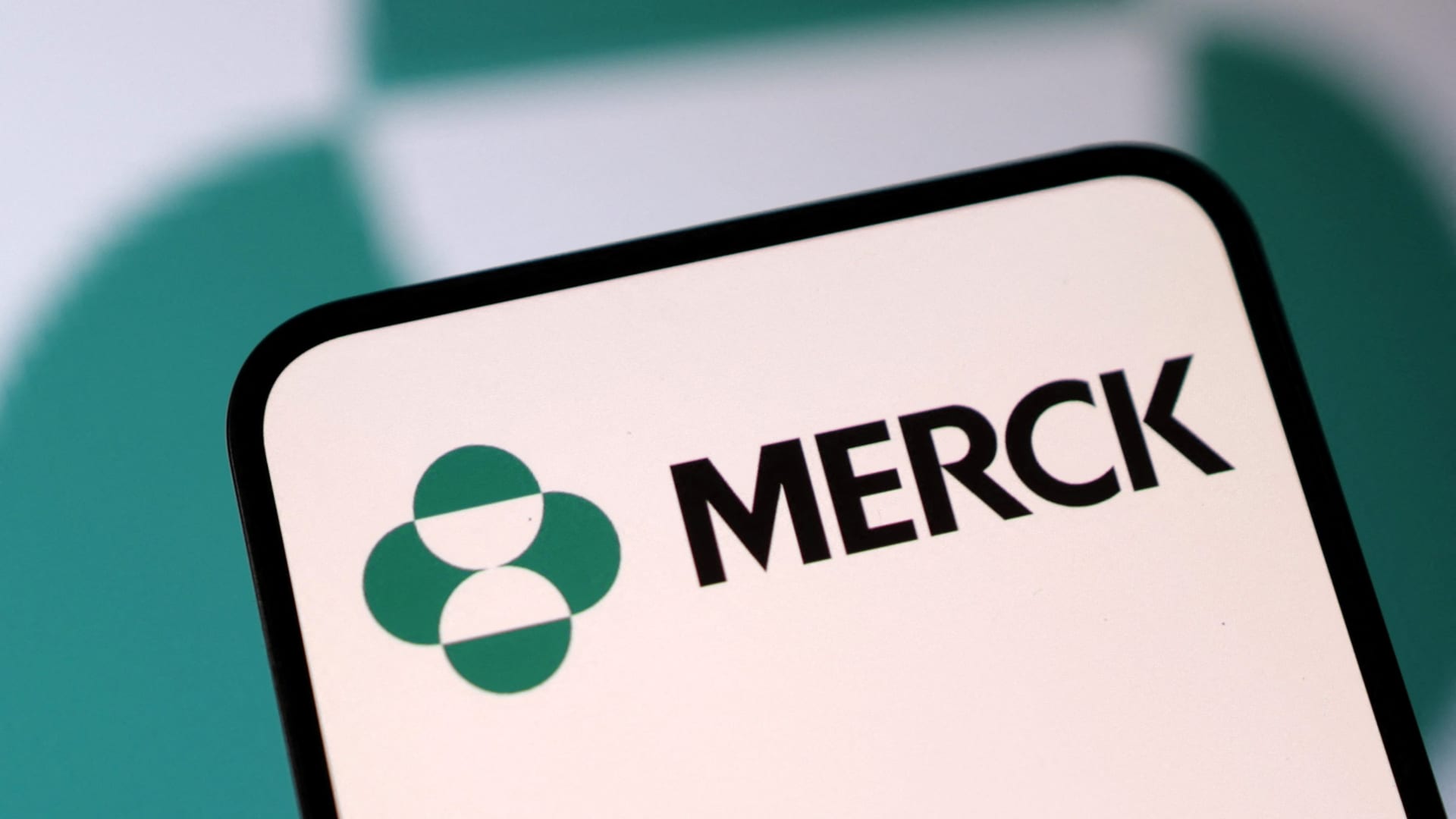 Featured image for Merck's Strong Keytruda Sales Drive Earnings and Outlook