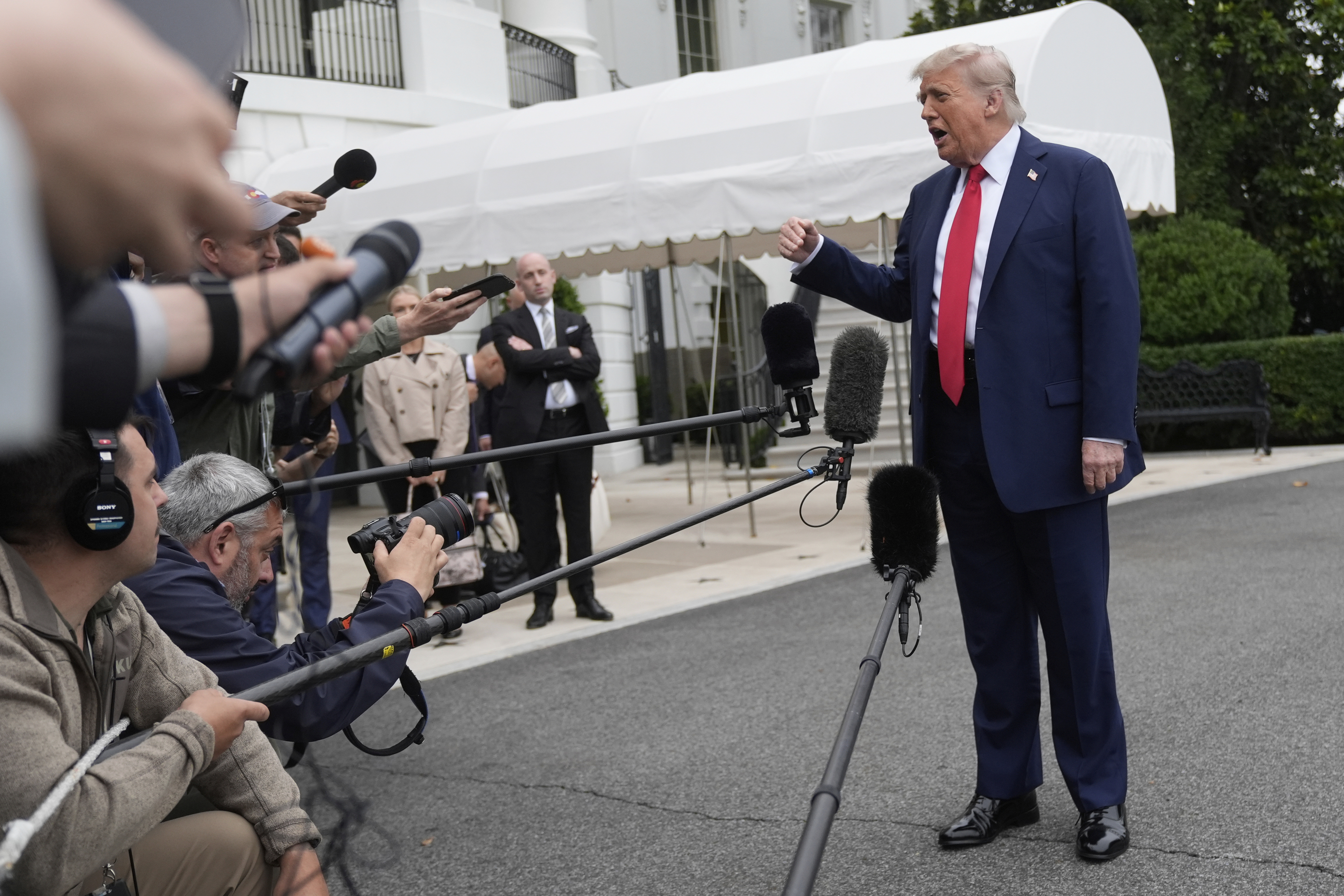 Trump intensifies immigration crackdown targeting Democratic-led cities