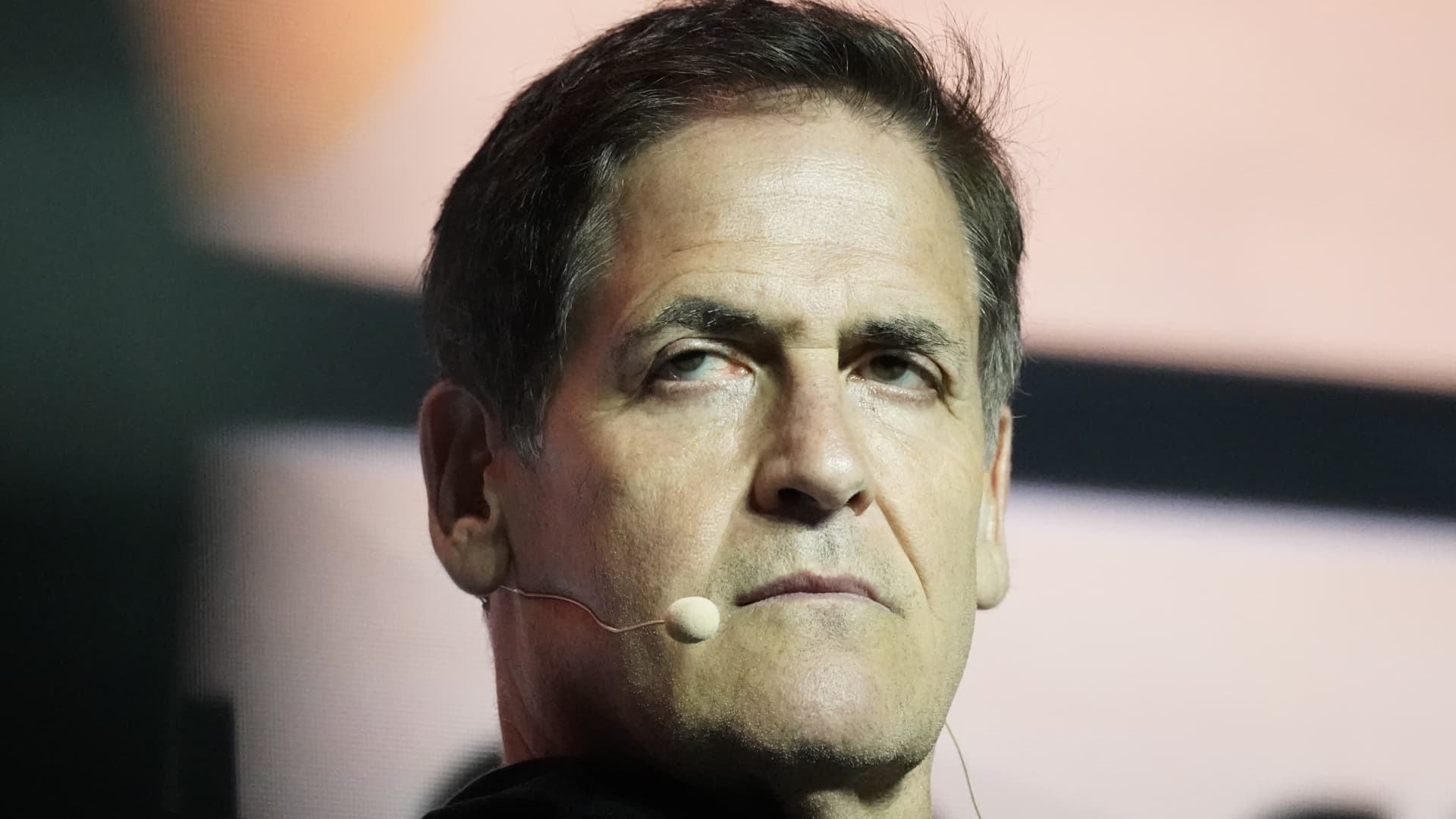 Featured image for "Mark Cuban's Top Jargon Pet Peeve: Sounding Stupid While Trying to Sound Smart"