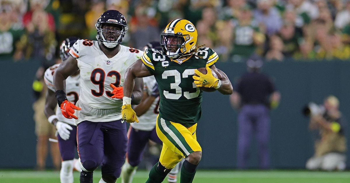 Featured image for "Packers vs. Bears Showdown: Week 18 Preview, Predictions, and Key Matchups"