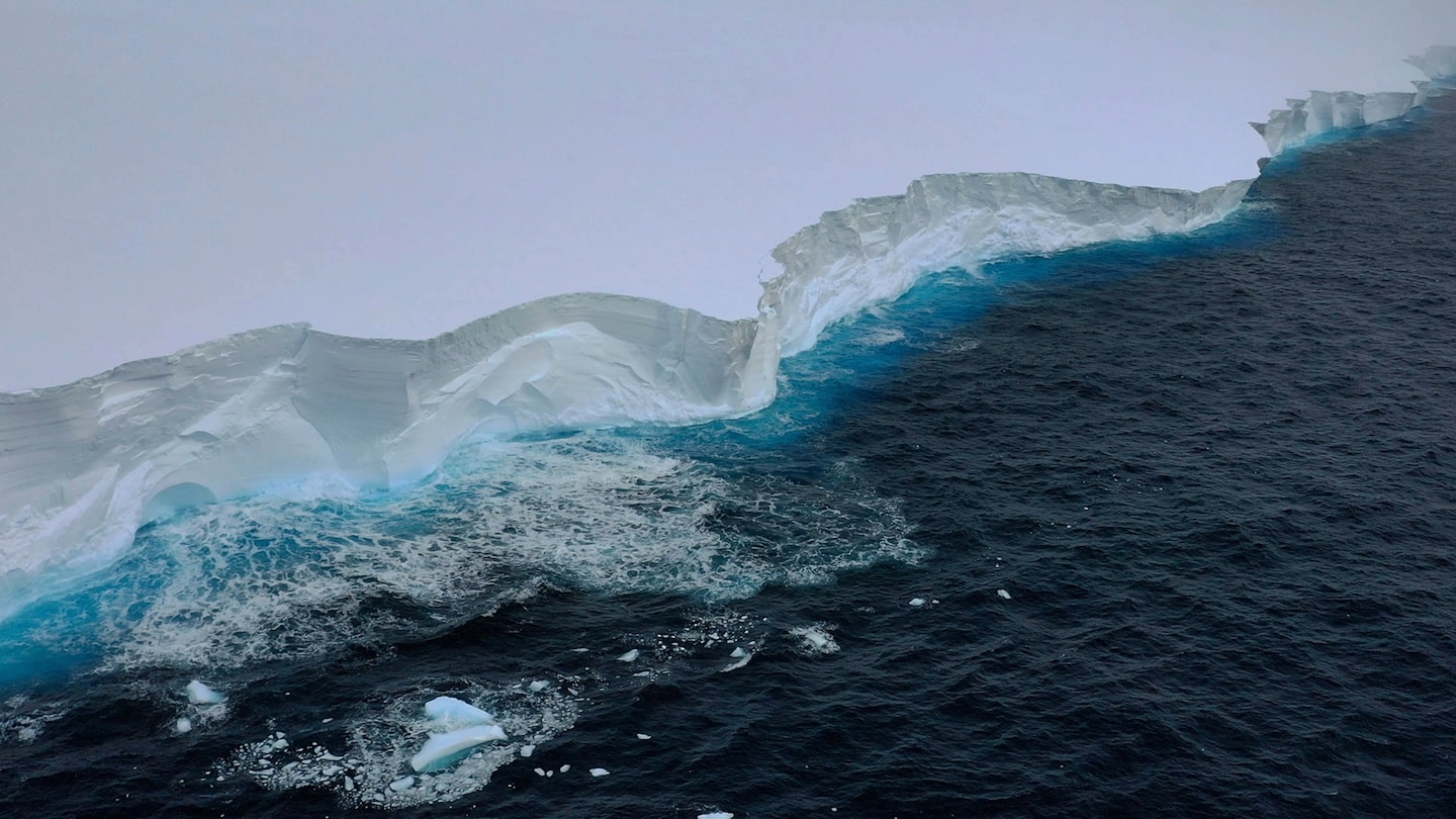 "Massive 'Megaberg' Sets Sail: World's Largest Iceberg on the Move"