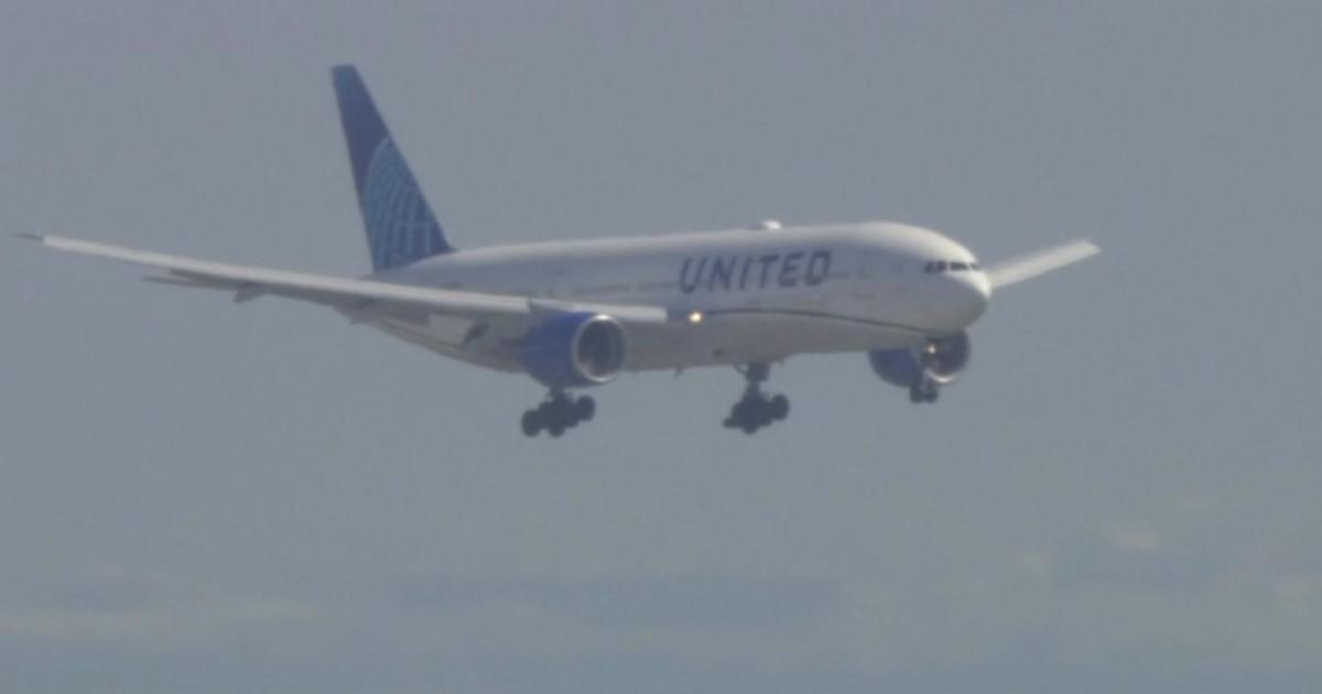"United Airlines Flight Safely Lands at LAX After Losing Tire During Takeoff from SFO"