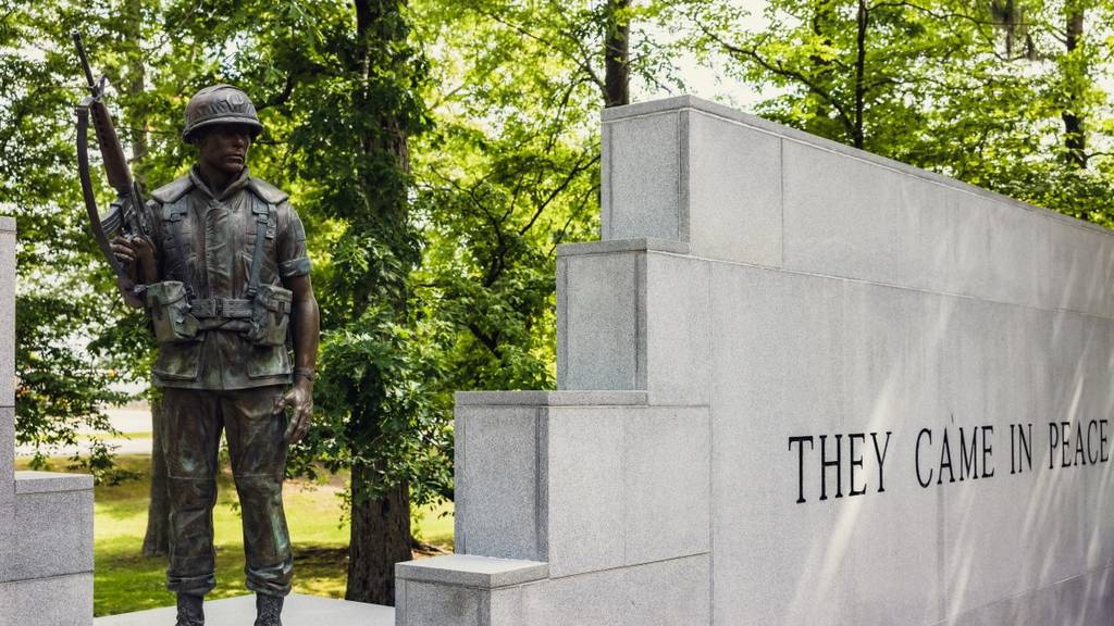 Marines' 40th memorial of Beirut attack: A somber reminder of ongoing threats