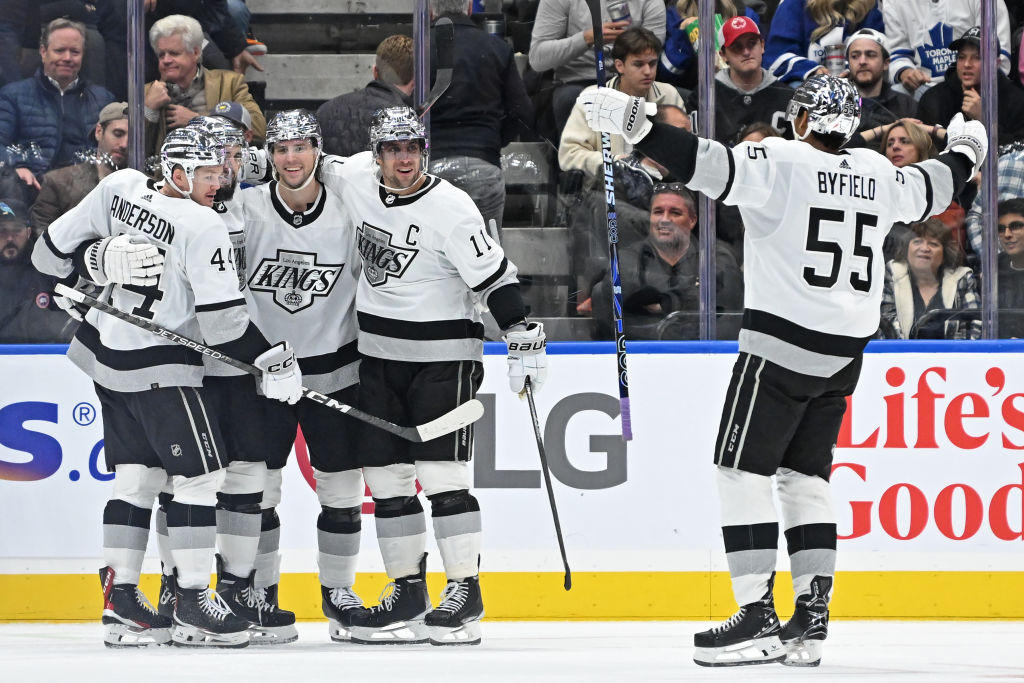 Featured image for "Kings Dominate Maple Leafs in 4-1 Victory"